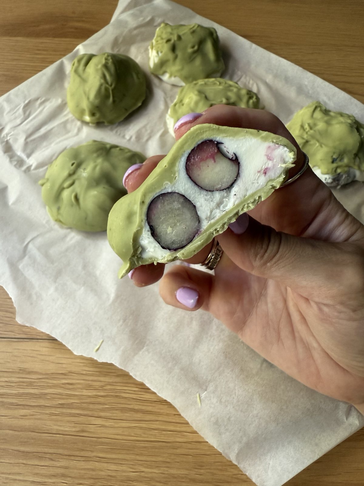 matcha, clusters, chocolate clusters, easy recipes, healthy recipes, nutrition, nutritionist, dietitian, nutritionhome, nutrition home, διαιτολόγος, διατροφολόγος, δίαιτα, υγιεινά γλυκά, εύκολα γλυκά,