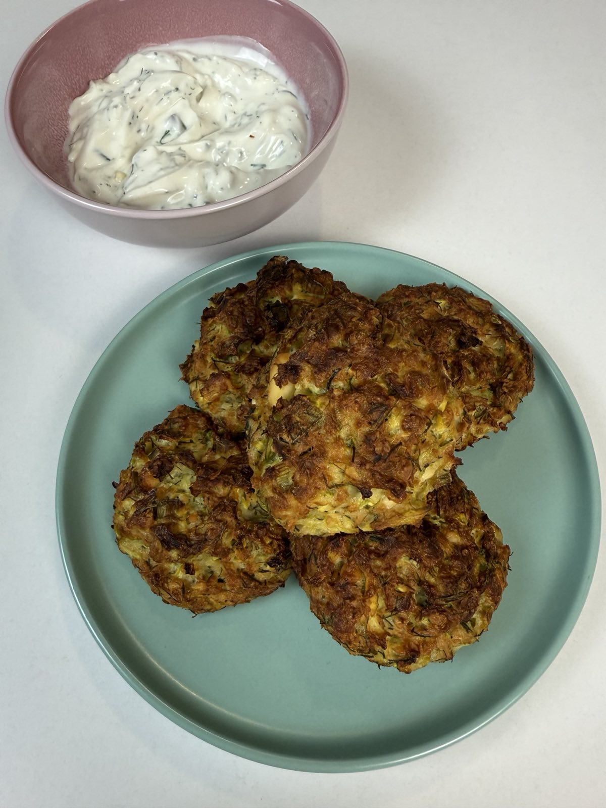 nutritionhome, nutriiton home, nutrition, nutritionist, dietitian, easy recipe, healthy recipe, zucchini, summer recipes, weight loss, διαιτολογος, διατροφολογος, κολοκυθοκεφτεδες, εύκολη συνταγή, απώλεια βάρους, εύκολες συνταγές