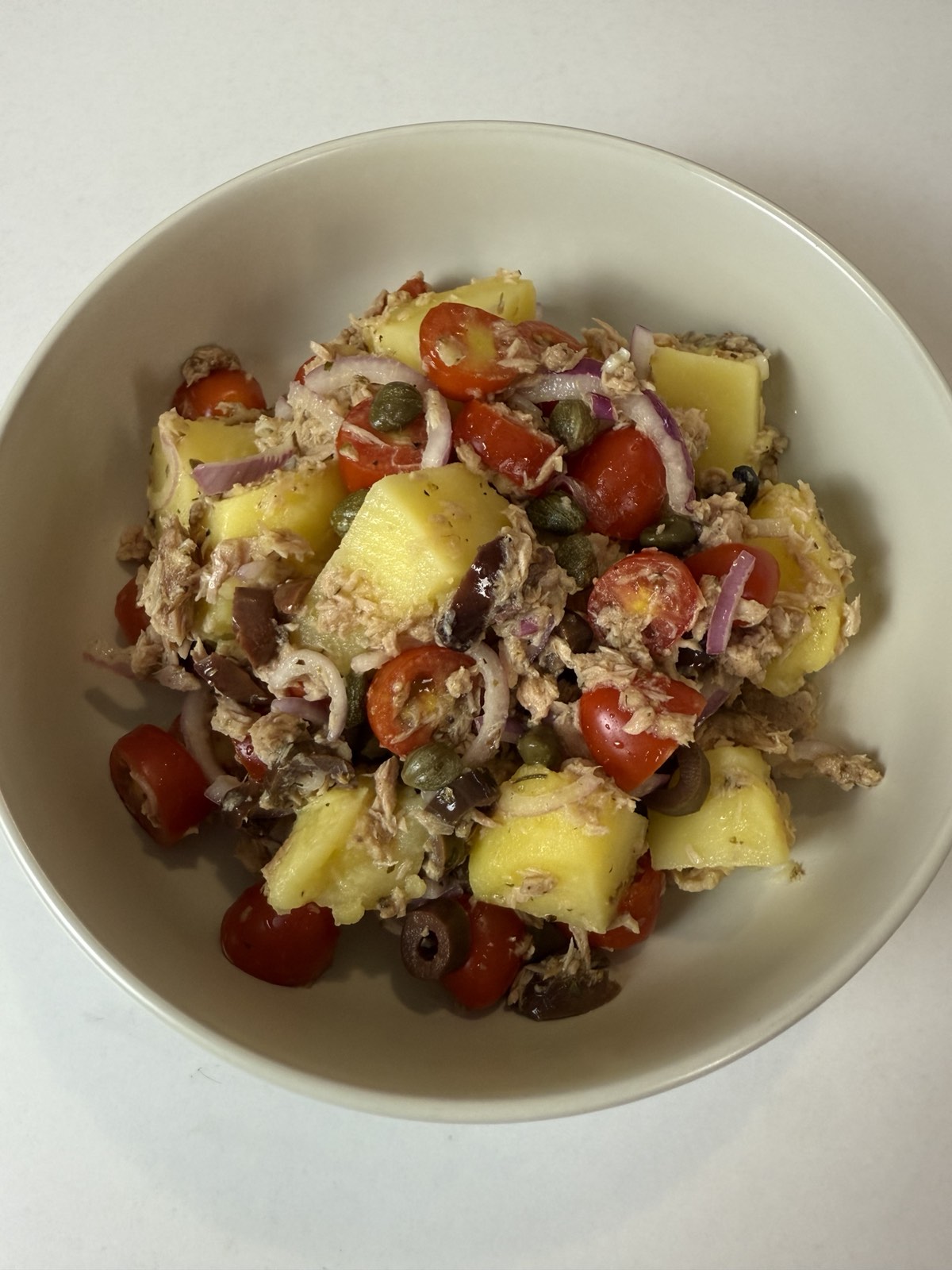 potatosalad, tuna salad, nutrition home, nutritionhome, nutritionist, dietitian, easy recipes, υγιεινές συνταγές, διαιτολόγος, διατροφολόγος, πατατοσαλάτα, τονοσαλάτα, πατατοσαλάτα με τόνο