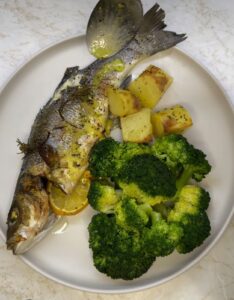 nutritionhome, nutrition home, nutritionist, dietitian, διαιτολογος, διατροφολόγος, διατροφή, ψάρι, συνταγή με ψαρι, εύκολες συνταγές, υγιεινές συνταγές, λαβράκι στον φούρνο, seabass